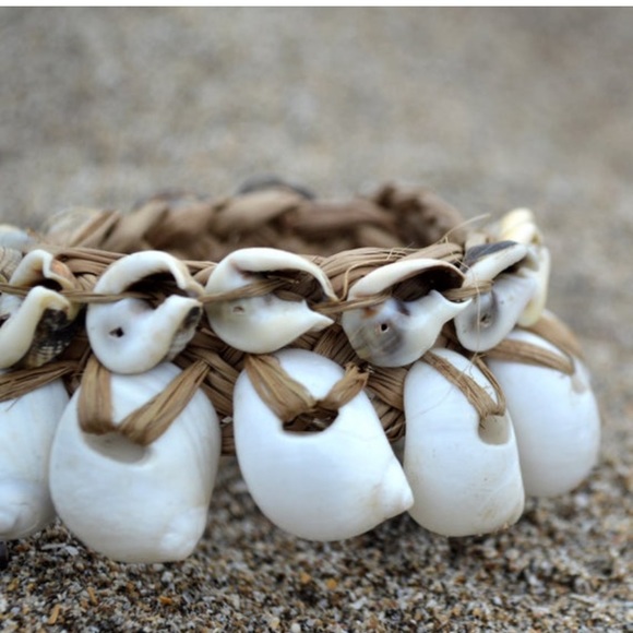 Shell bracelet - Picture 4 of 5